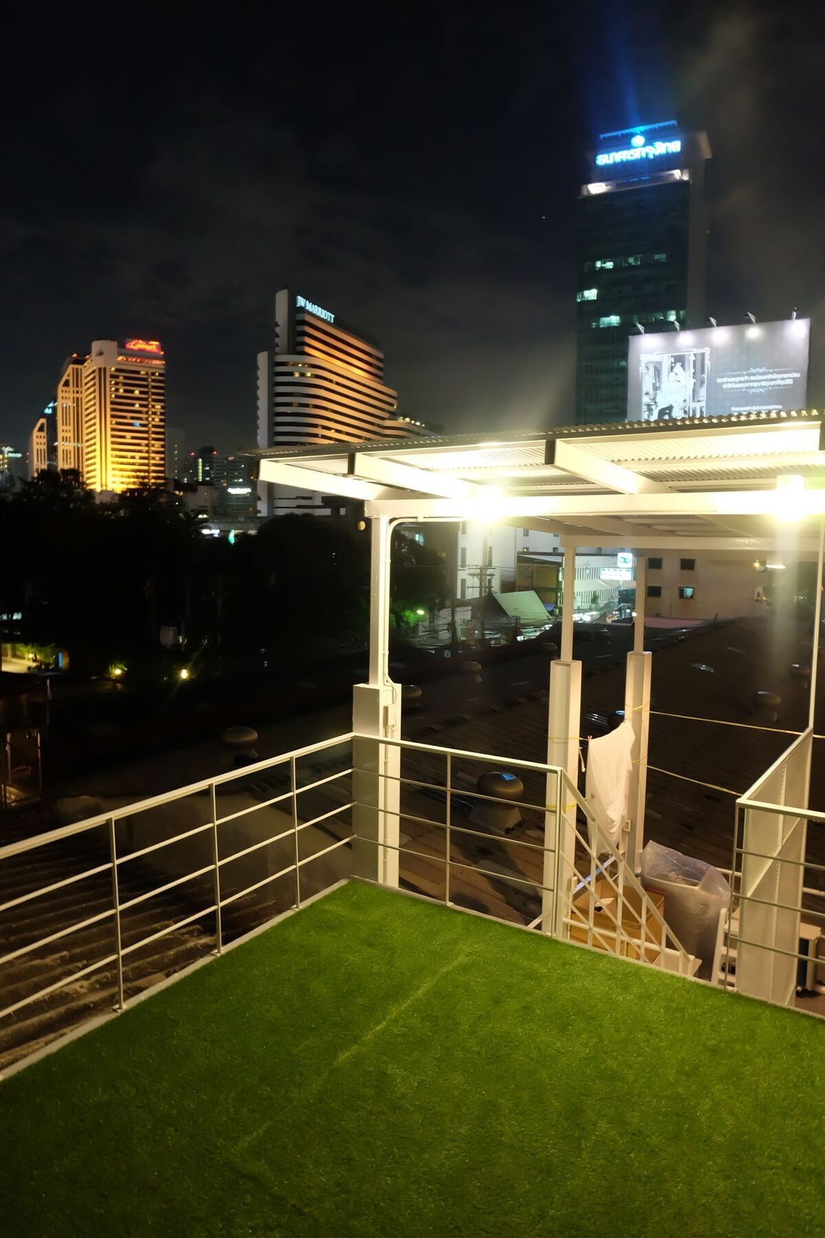 On The Bed Hostel Bangkok Exterior photo